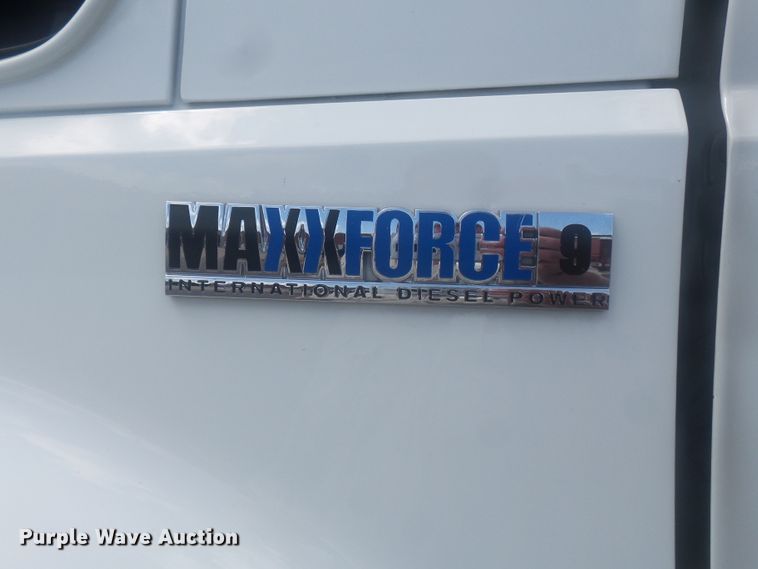 image for item DH3833 2008 International DuraStar 4400  semi truck