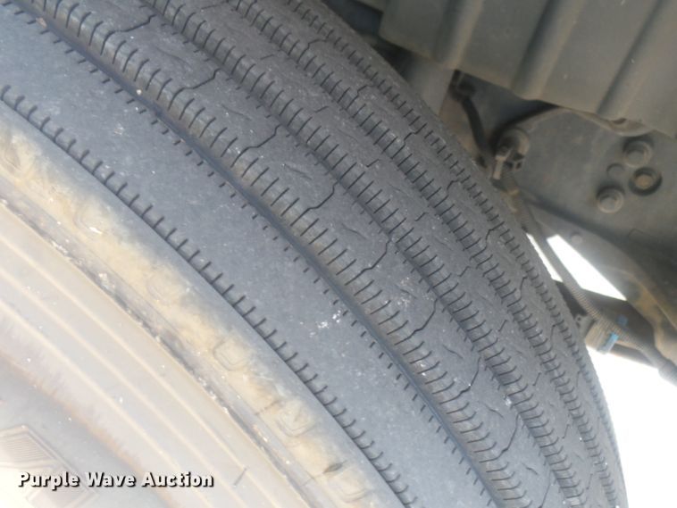 image for item DH3833 2008 International DuraStar 4400  semi truck