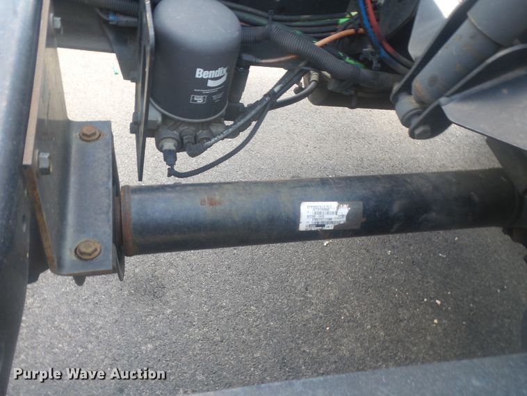 image for item DH3833 2008 International DuraStar 4400  semi truck