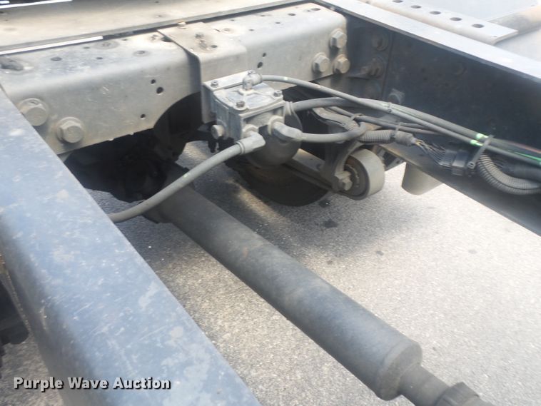 image for item DH3833 2008 International DuraStar 4400  semi truck