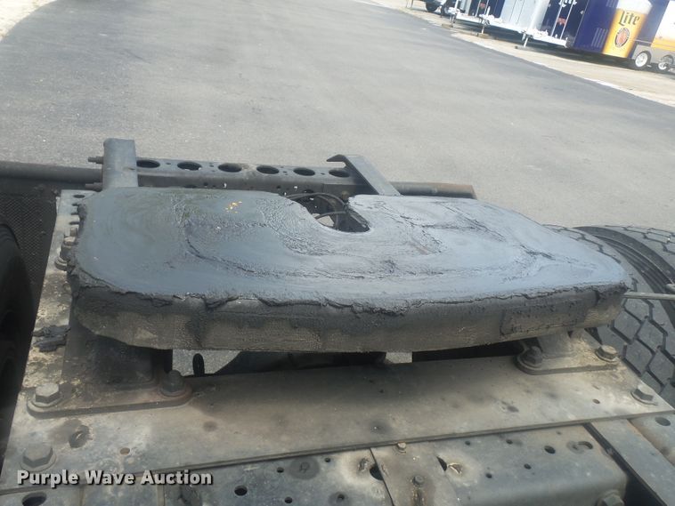 image for item DH3833 2008 International DuraStar 4400  semi truck