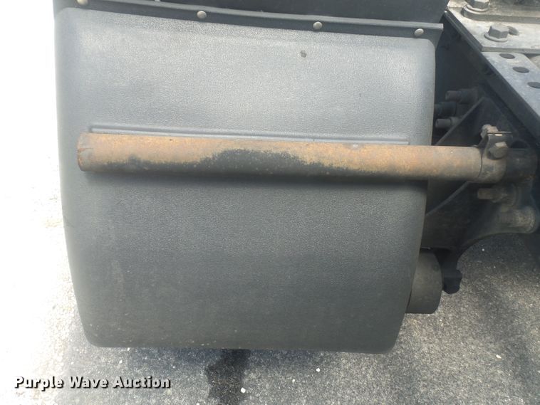 image for item DH3833 2008 International DuraStar 4400  semi truck