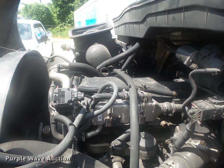 image for item DH3833 2008 International DuraStar 4400  semi truck