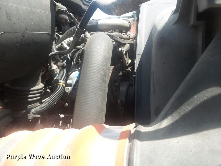 image for item DH3833 2008 International DuraStar 4400  semi truck