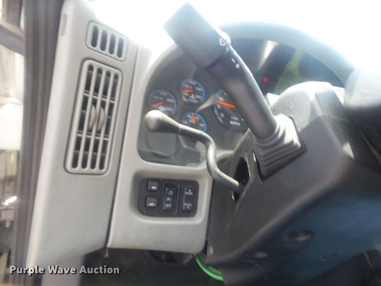 image for item DH3833 2008 International DuraStar 4400  semi truck