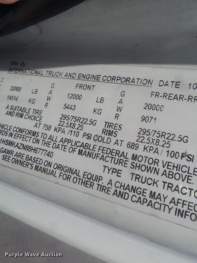 image for item DH3833 2008 International DuraStar 4400  semi truck