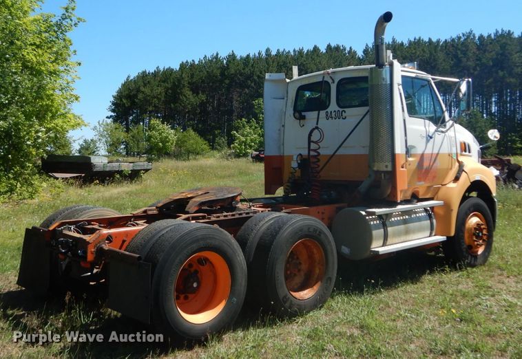 image for item DH5144 1998 Ford LA9000  semi truck