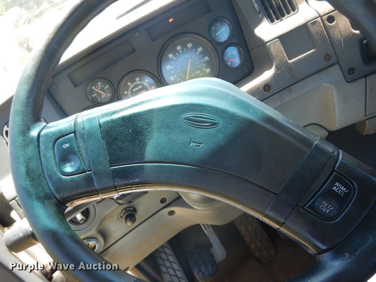 image for item DH5144 1998 Ford LA9000  semi truck