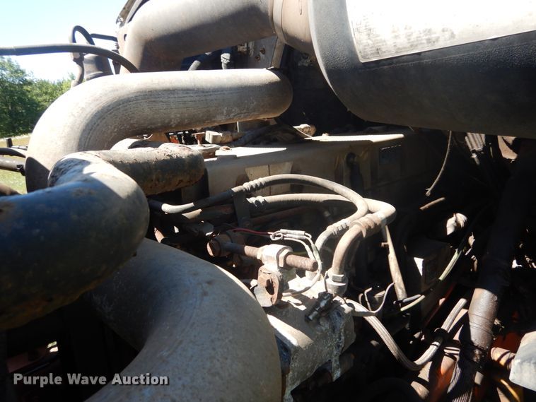 image for item DH5144 1998 Ford LA9000  semi truck