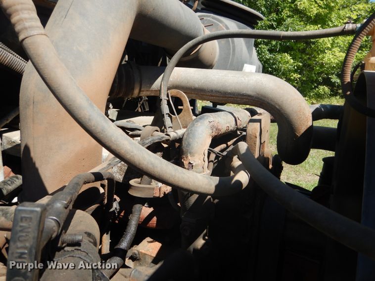 image for item DH5144 1998 Ford LA9000  semi truck