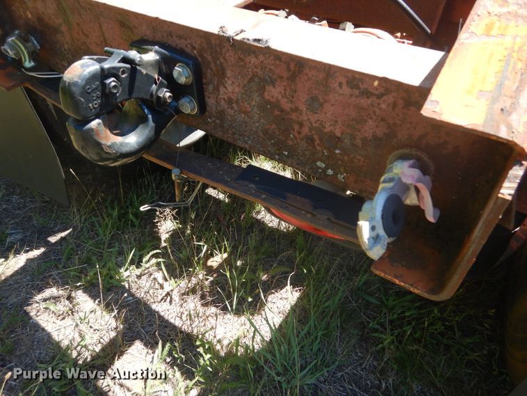 image for item DH5144 1998 Ford LA9000  semi truck