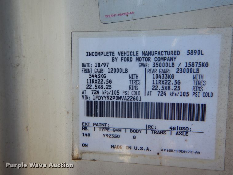 image for item DH5144 1998 Ford LA9000  semi truck