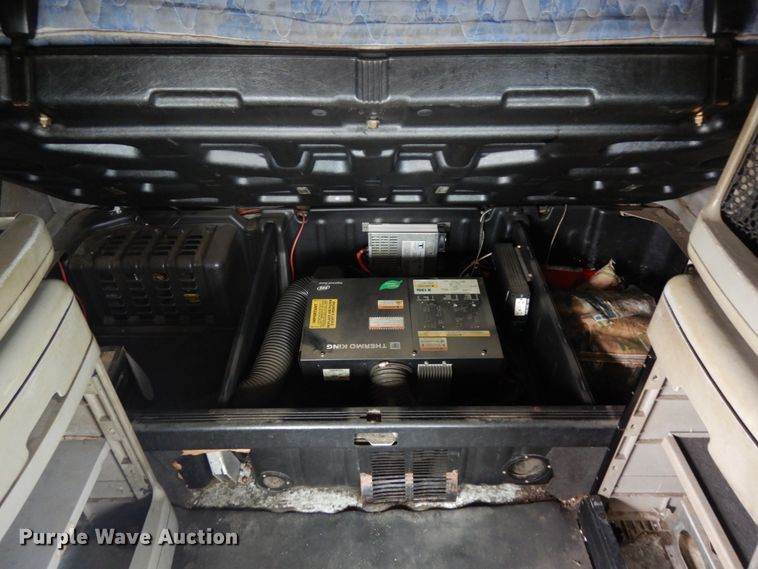 image for item DH6519 2005 Freightliner Columbia CL120  semi truck