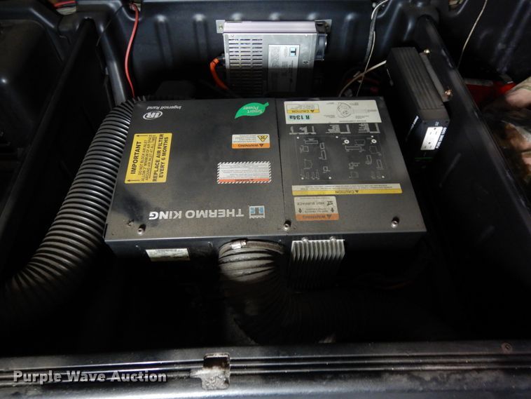 image for item DH6519 2005 Freightliner Columbia CL120  semi truck