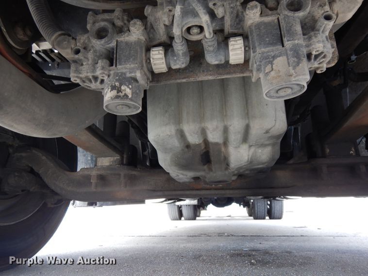 image for item DH6519 2005 Freightliner Columbia CL120  semi truck