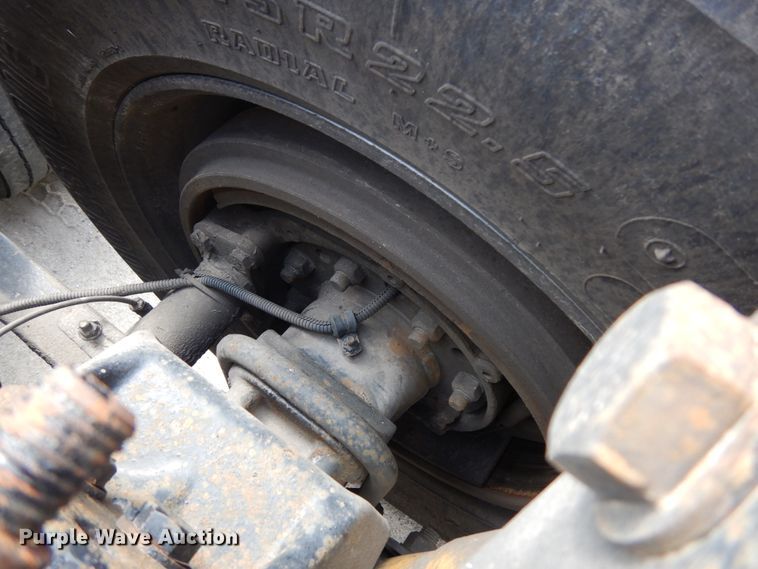 image for item DH6519 2005 Freightliner Columbia CL120  semi truck