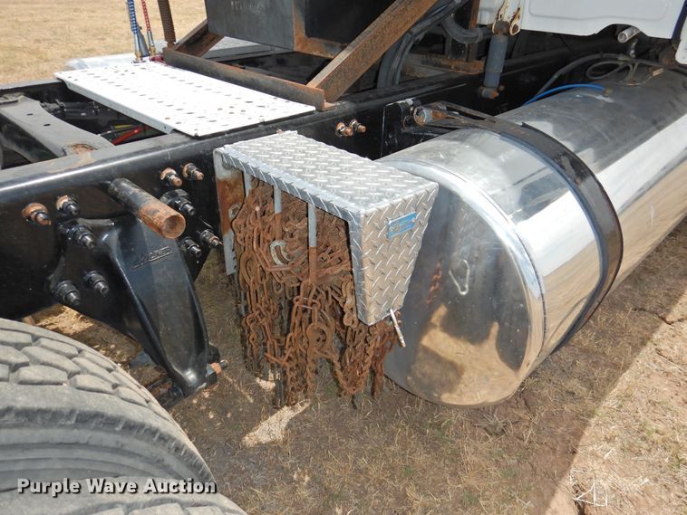 image for item DI0169 2012 Freightliner Cascadia  semi truck