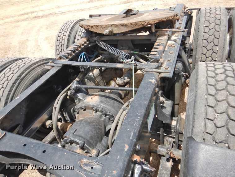 image for item DI0169 2012 Freightliner Cascadia  semi truck