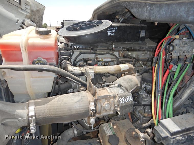 image for item DI0169 2012 Freightliner Cascadia  semi truck