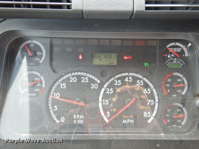 image for item DI0169 2012 Freightliner Cascadia  semi truck