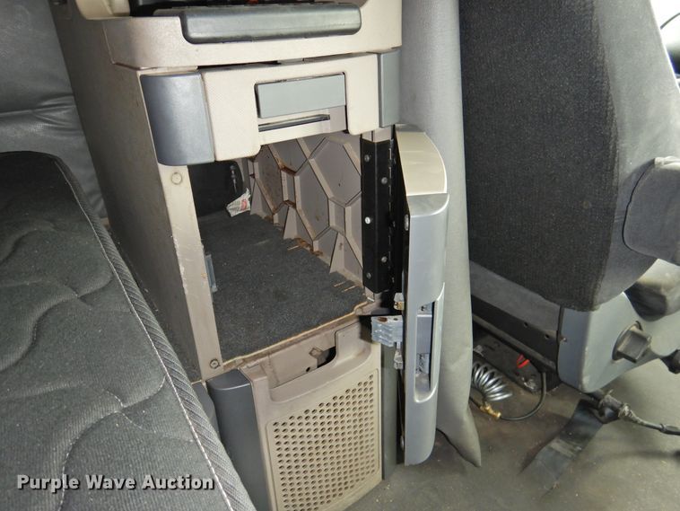 image for item DI0169 2012 Freightliner Cascadia  semi truck