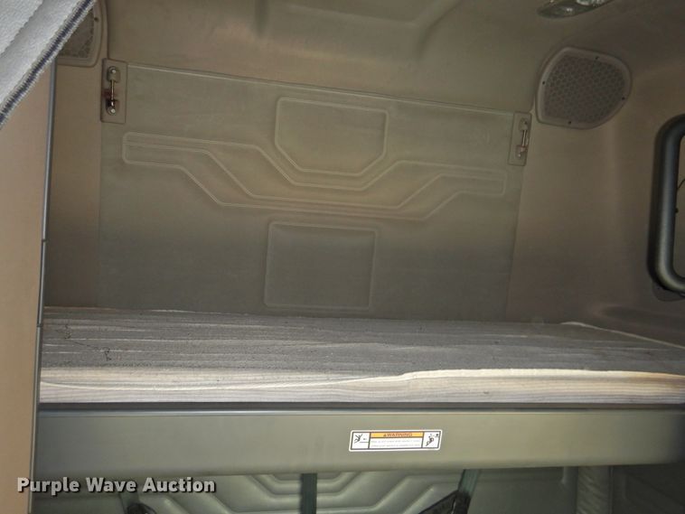 image for item DI0169 2012 Freightliner Cascadia  semi truck