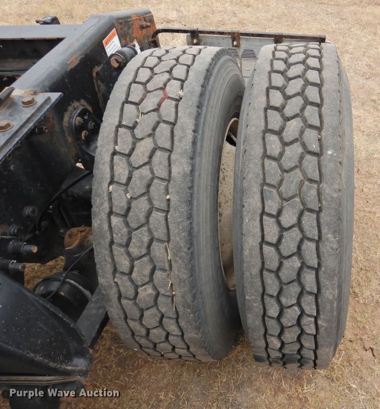 image for item DI0169 2012 Freightliner Cascadia  semi truck