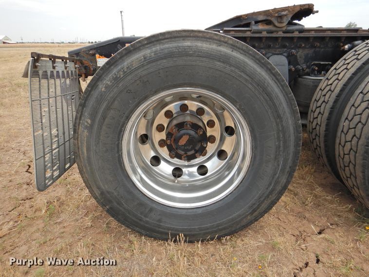 image for item DI0169 2012 Freightliner Cascadia  semi truck