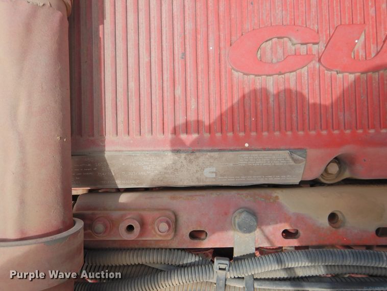 image for item DI0170 2011 Peterbilt 386  semi truck