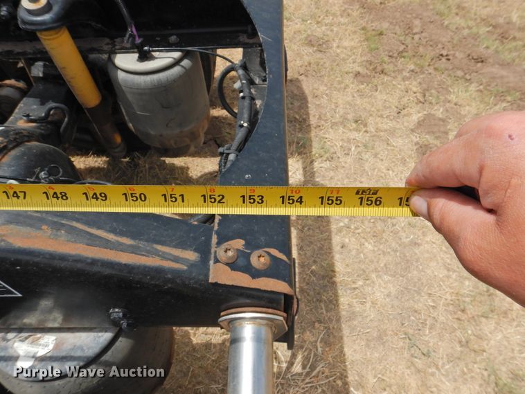 image for item DI0170 2011 Peterbilt 386  semi truck