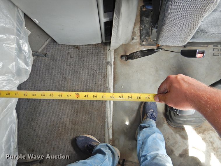 image for item DI0171 2005 Volvo VN  semi truck