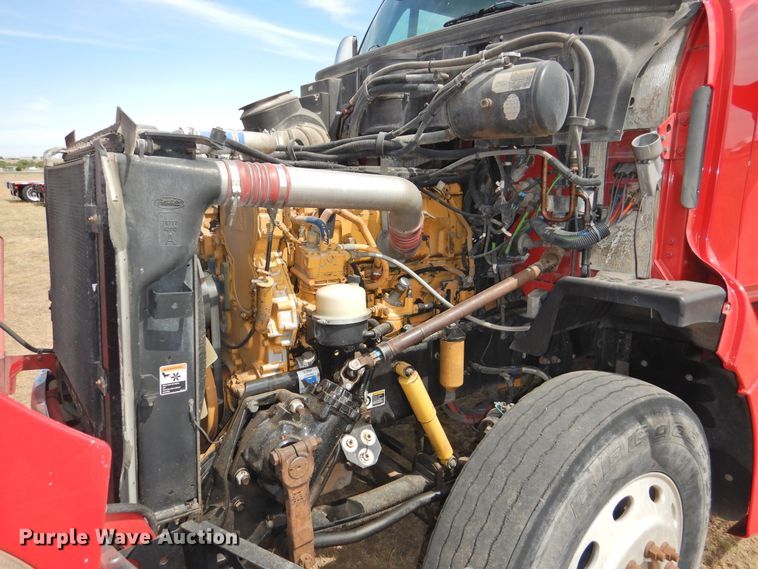 image for item DI0172 2007 Peterbilt 387  semi truck