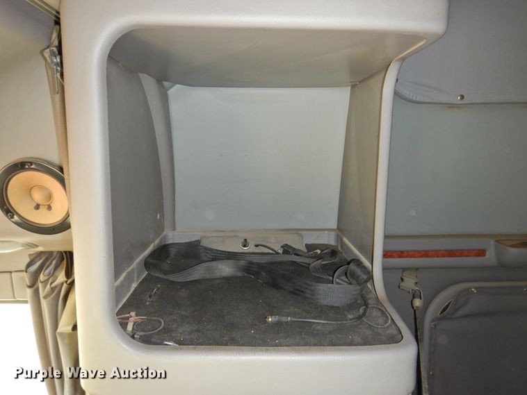 image for item DI0172 2007 Peterbilt 387  semi truck