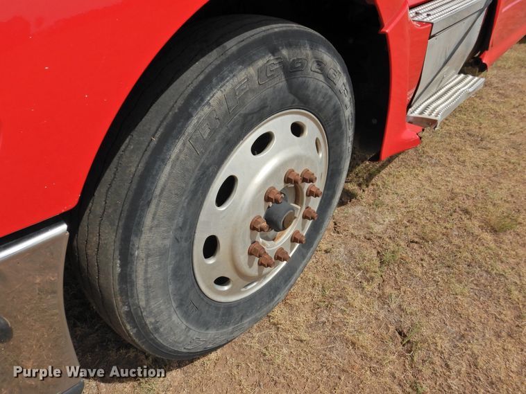 image for item DI0172 2007 Peterbilt 387  semi truck