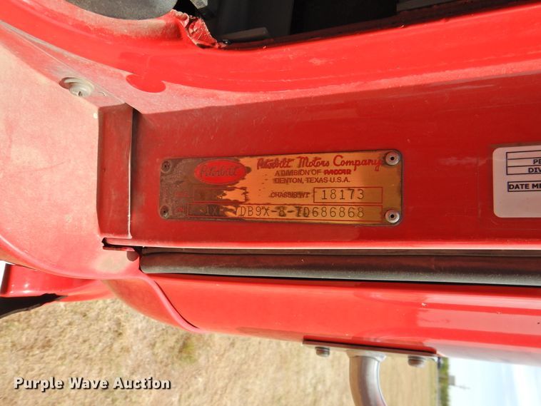 image for item DI0172 2007 Peterbilt 387  semi truck