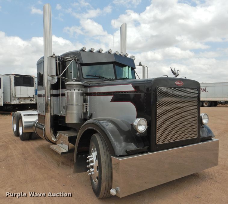 image for item DI0173 1990 Peterbilt 379  semi truck