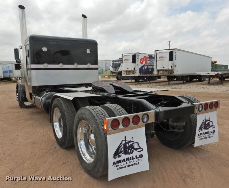 image for item DI0173 1990 Peterbilt 379  semi truck