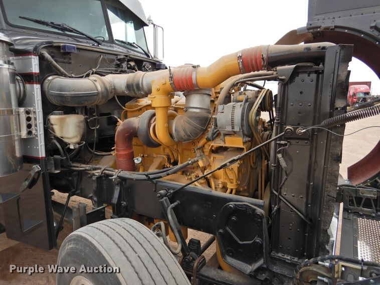 image for item DI0173 1990 Peterbilt 379  semi truck