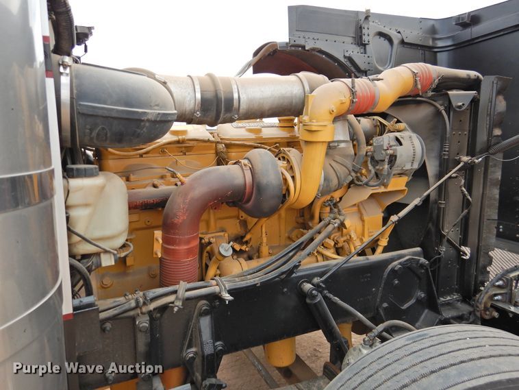 image for item DI0173 1990 Peterbilt 379  semi truck