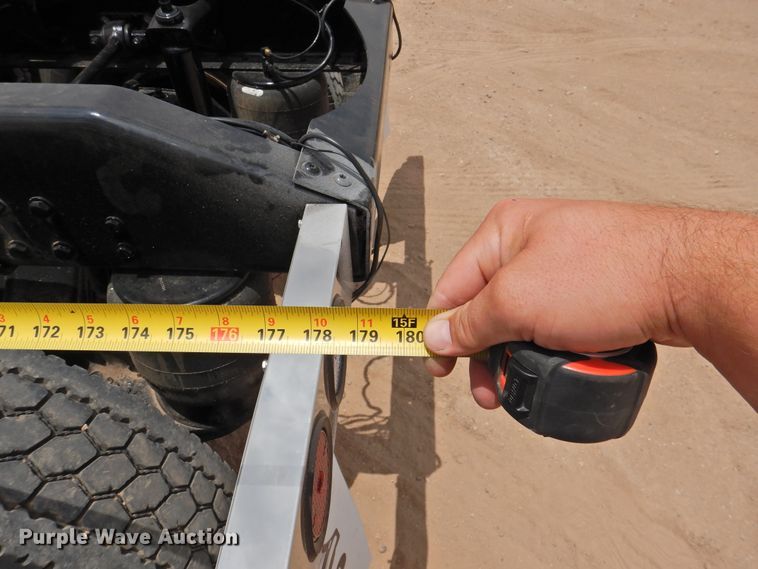 image for item DI0173 1990 Peterbilt 379  semi truck