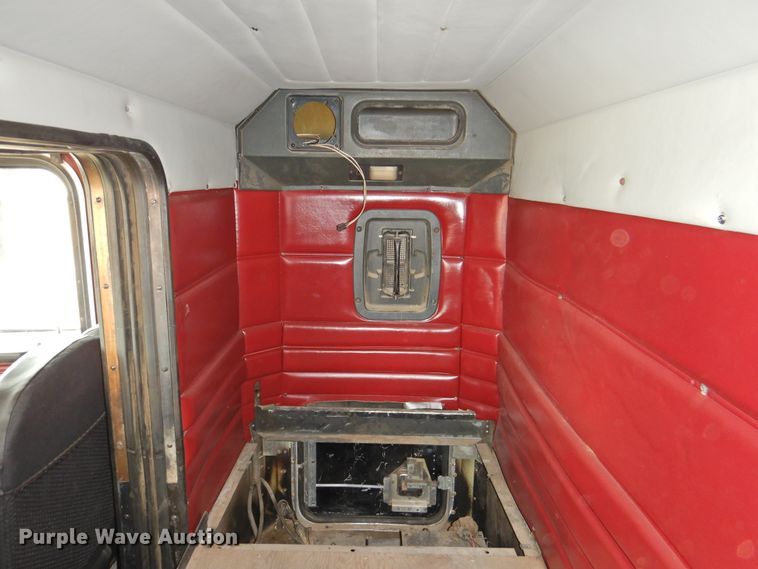 image for item DI0173 1990 Peterbilt 379  semi truck