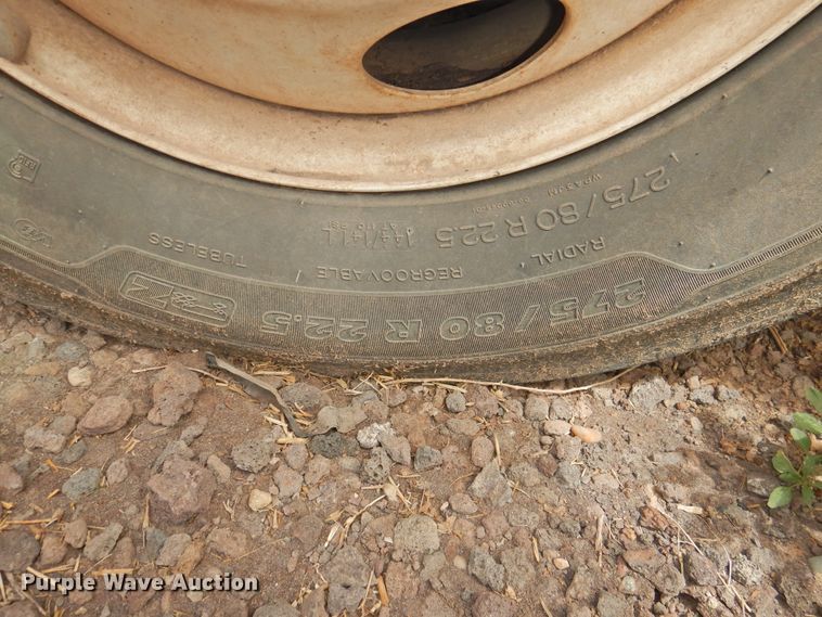 image for item DI0190 2006 Volvo VN  semi truck