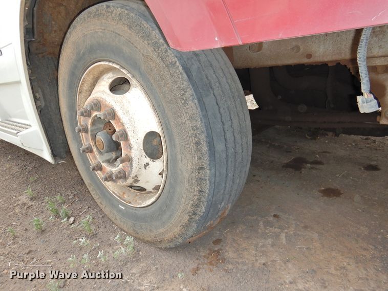 image for item DI0190 2006 Volvo VN  semi truck