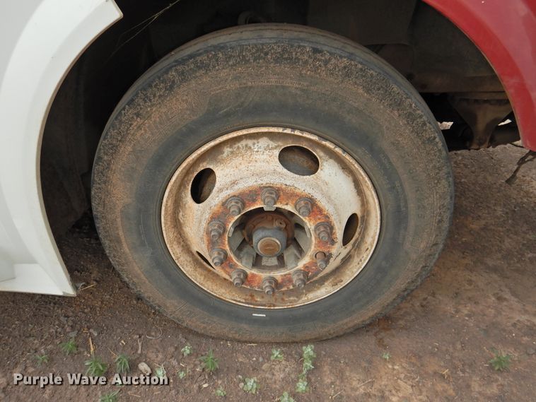 image for item DI0190 2006 Volvo VN  semi truck