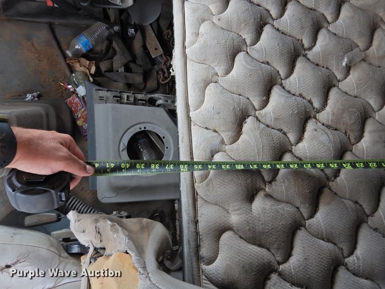 image for item DI0190 2006 Volvo VN  semi truck