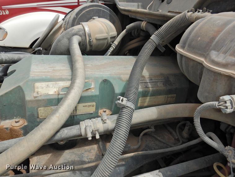 image for item DI0192 2006 Freightliner  semi truck