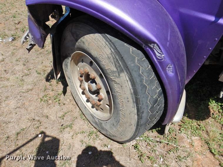 image for item DI0204 2013 Peterbilt 388  semi truck