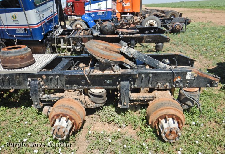 image for item DI0205 2011 Peterbilt 388 semi truck