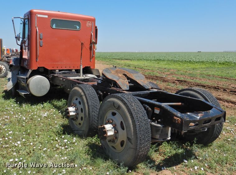 image for item DI0206 2007 Freightliner ST12  semi truck