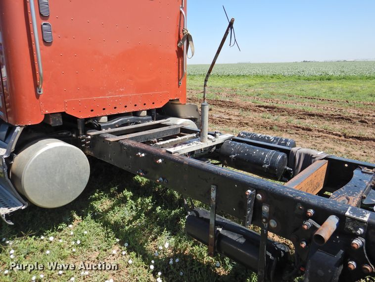 image for item DI0206 2007 Freightliner ST12  semi truck